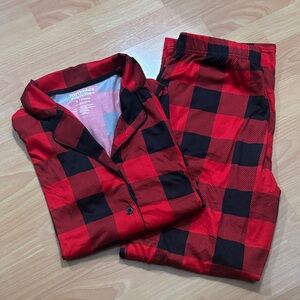 Cozy women’s Plaid Pajama Set in Red and Black - Jammies for Your Families SM
